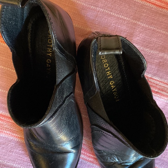 Super Cute DOROTHY GAYNOR booties - Picture 10 of 11